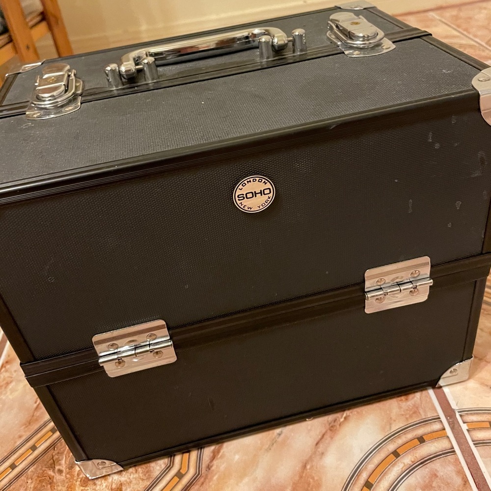 Soho makeup box